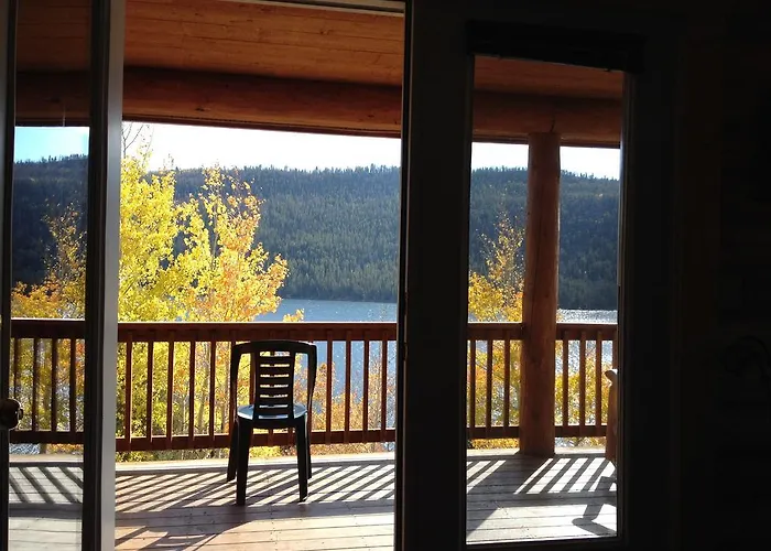 Lodge Half Moon Lake